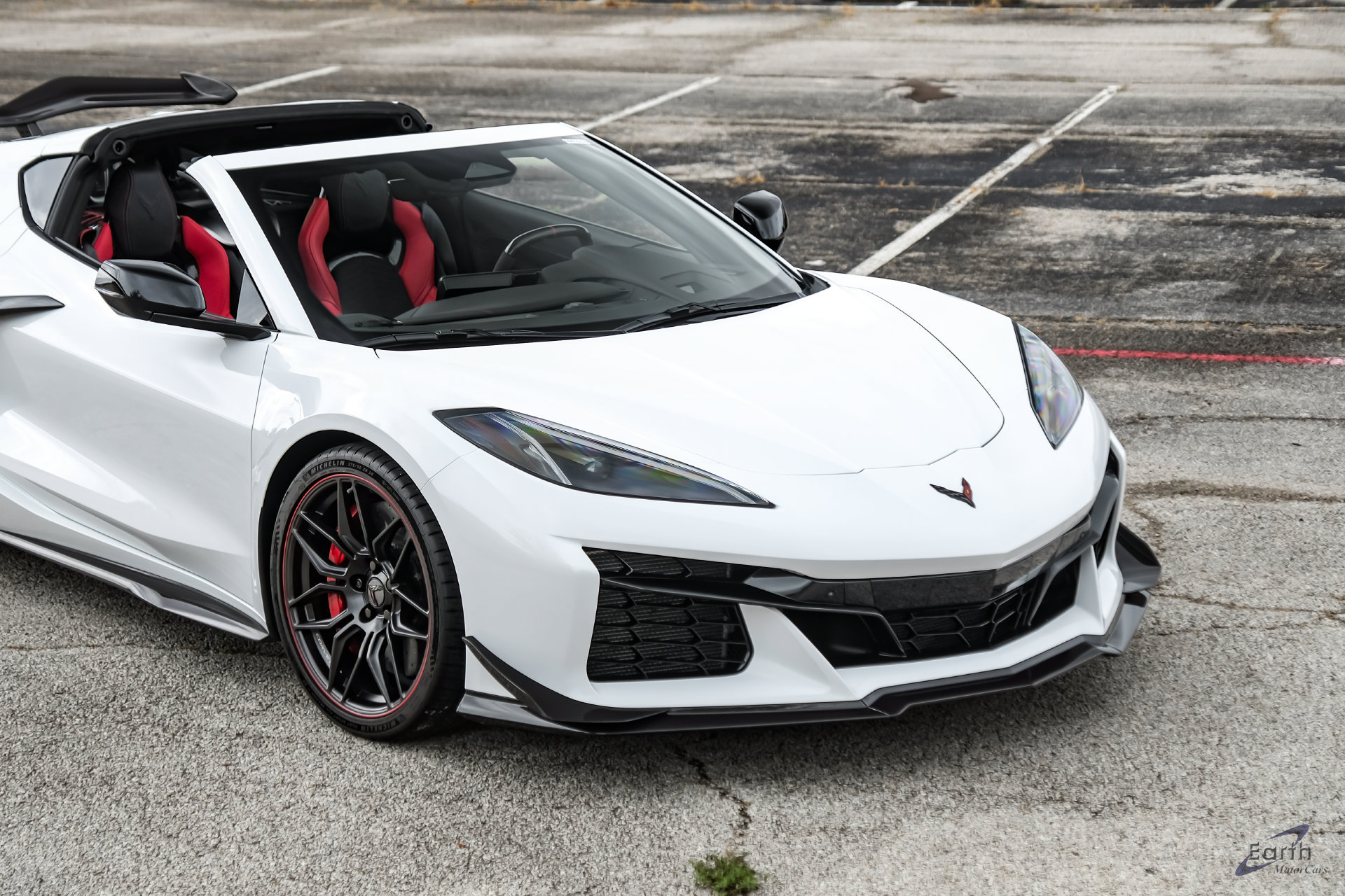 Used 2024 Chevrolet Corvette Z06 w/ Z07 Performance Package RWD image 36