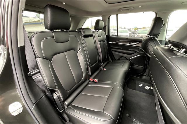 New 2024 Jeep Grand Cherokee Limited w/ Luxury Tech Group II image 23
