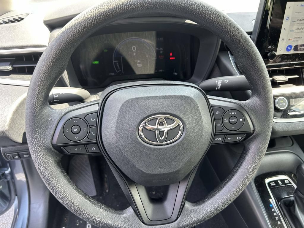 Used 2026 Toyota Corolla LE w/ LE Premium Package FWD image 17