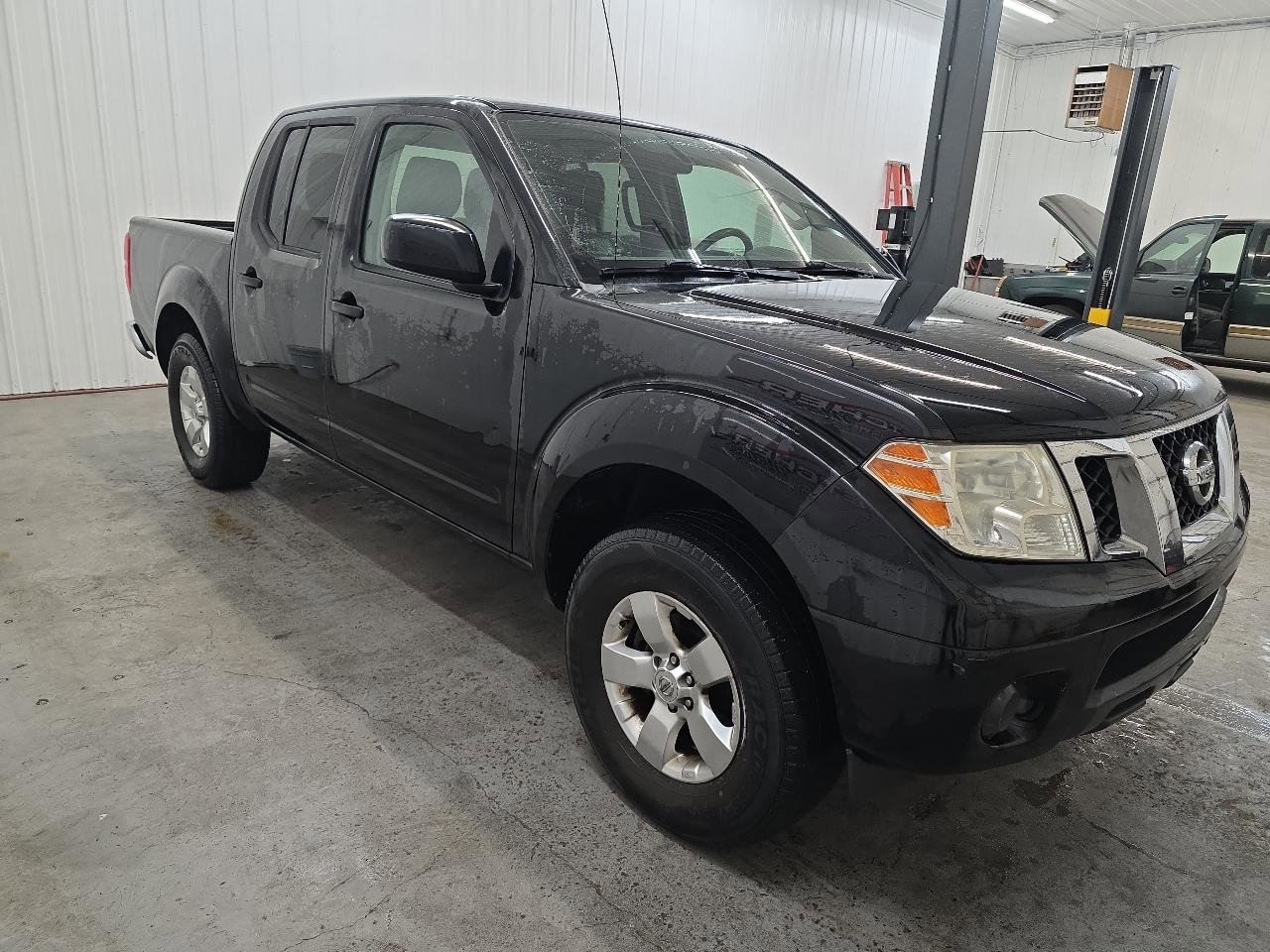 Used 2012 Nissan Frontier SV image 15