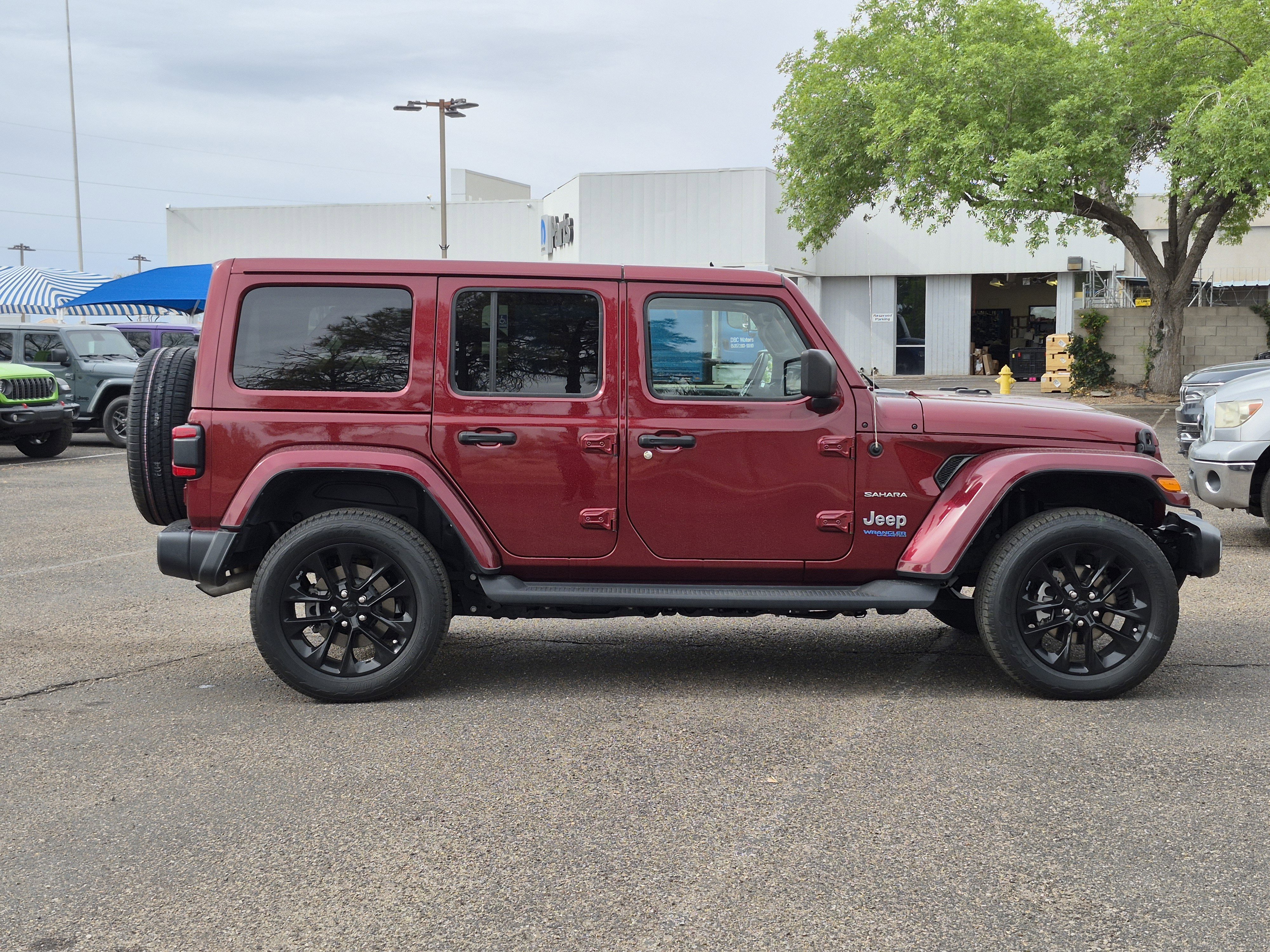 Used 2021 Jeep Wrangler Sahara w/ Cold Weather Group image 8