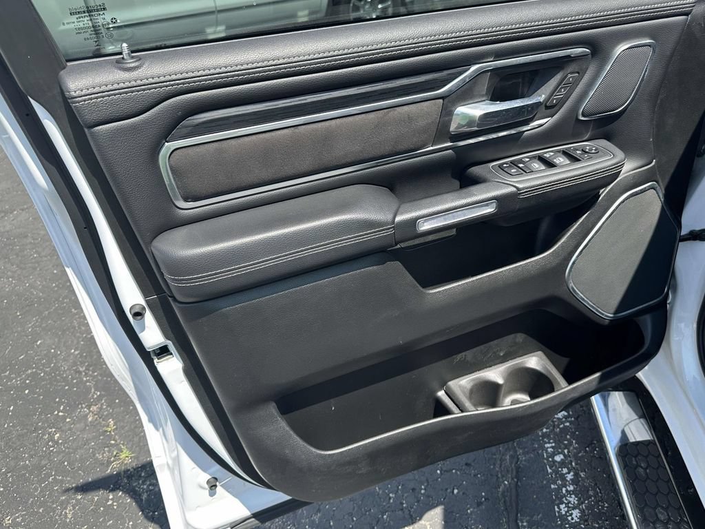 Used 2023 RAM 1500 Laramie AWD/4WD image 18