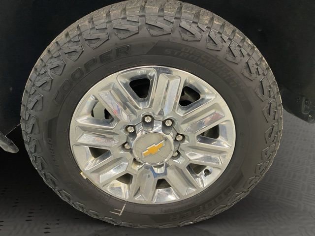 Used 2024 Chevrolet Silverado 2500 High Country w/ High Country Premium Package AWD/4WD image 31