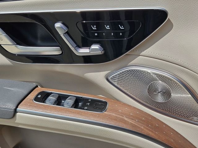 Used 2023 Mercedes-Benz EQS 580 4MATIC SUV image 25