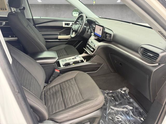 Used 2021 Ford Explorer XLT image 24