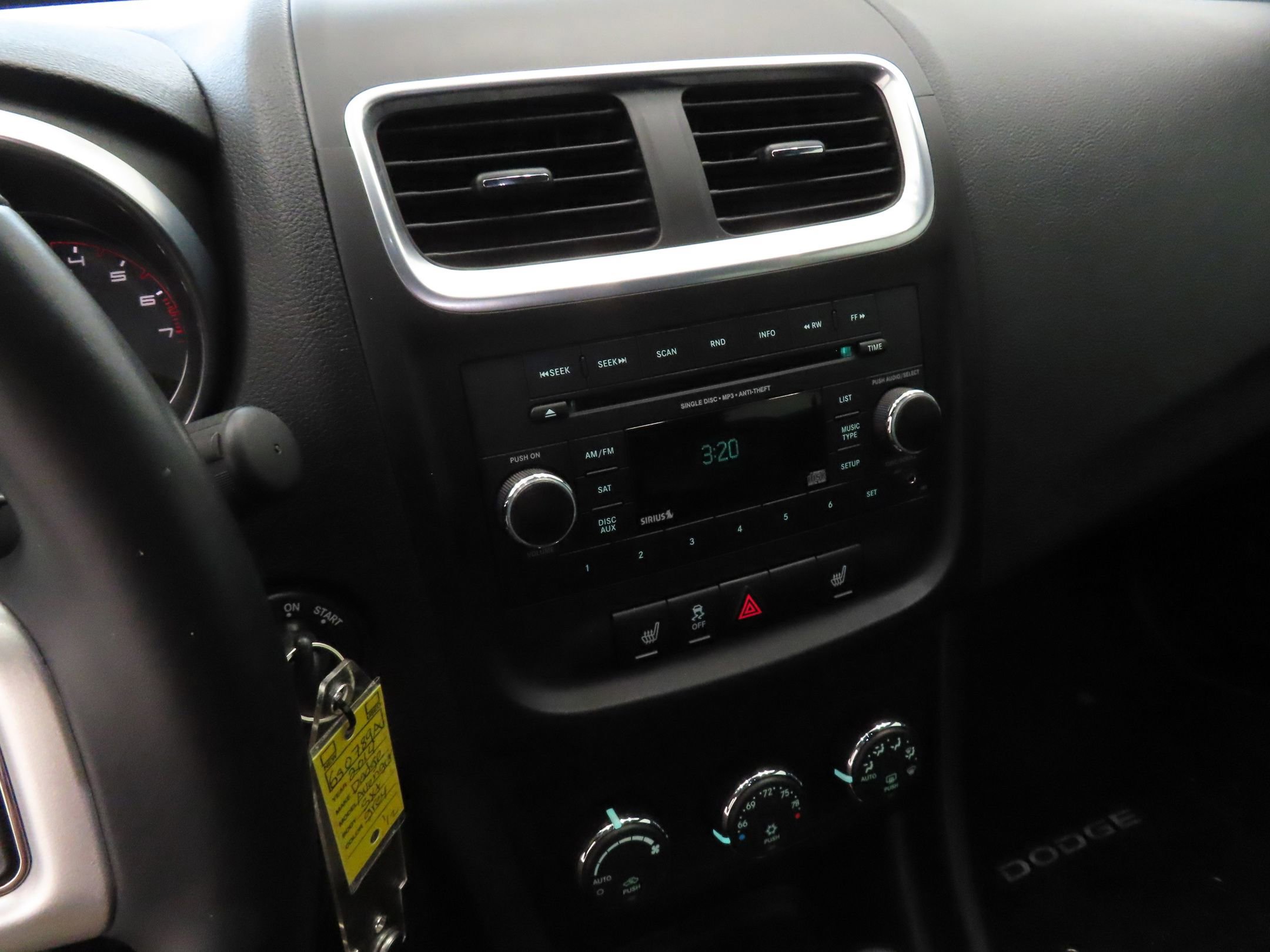 Used 2014 Dodge Avenger SXT w/ Rallye Appearance Group FWD image 16