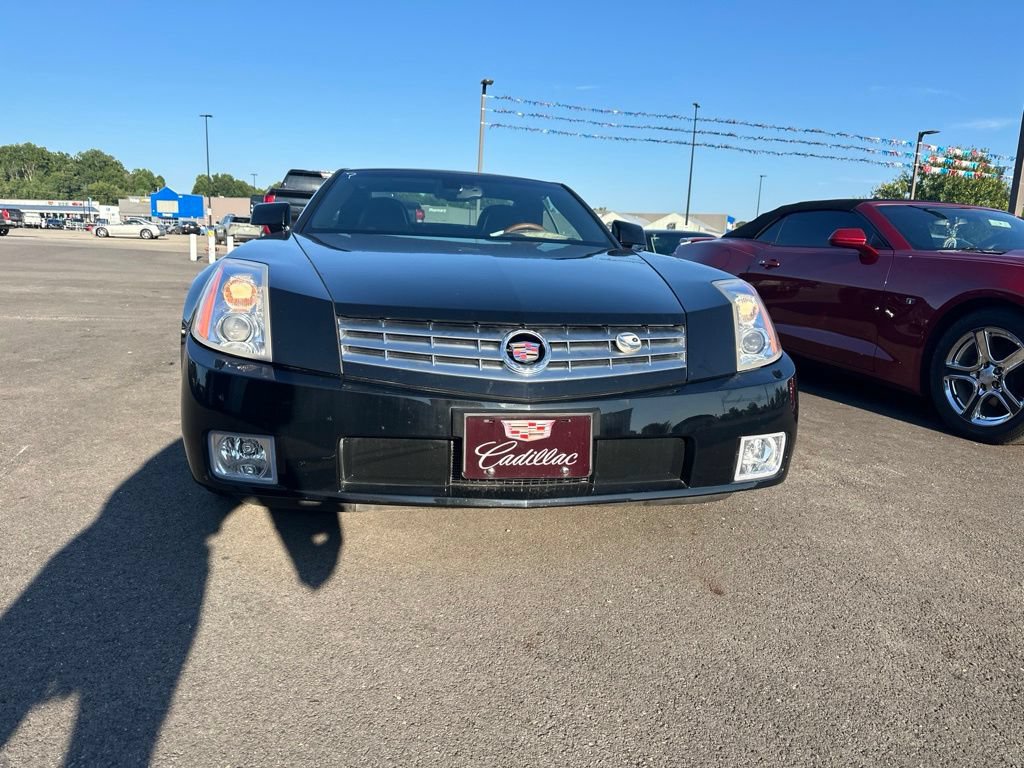 Used 2005 Cadillac XLR RWD image 2