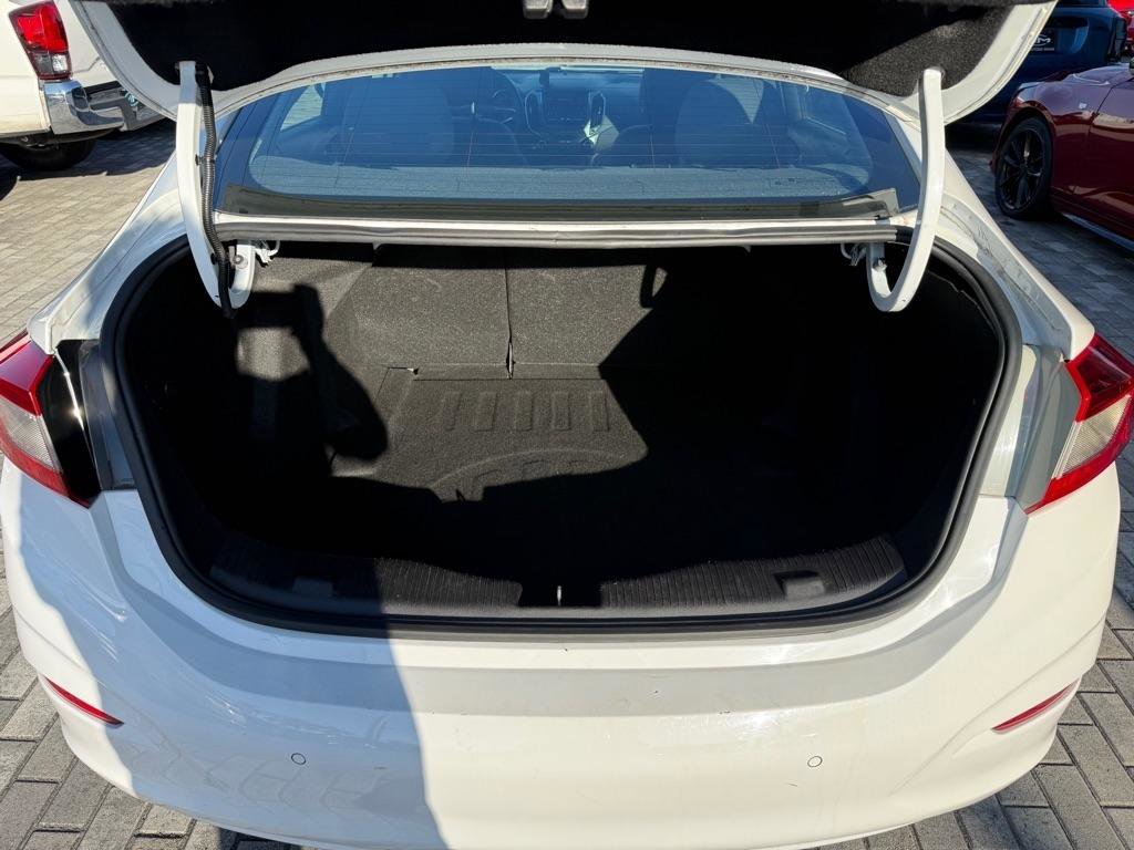 Used 2019 Chevrolet Cruze LT w/ Convenience Package image 7