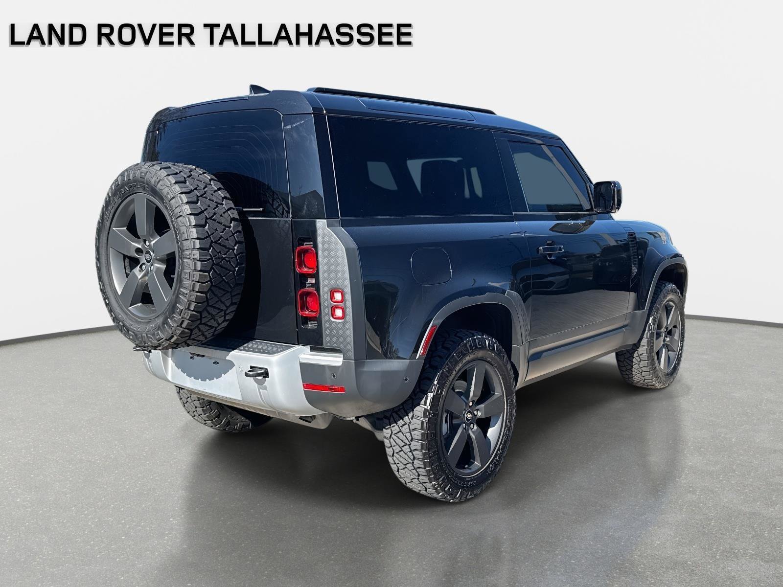 Used 2024 Land Rover Defender 90 S image 5