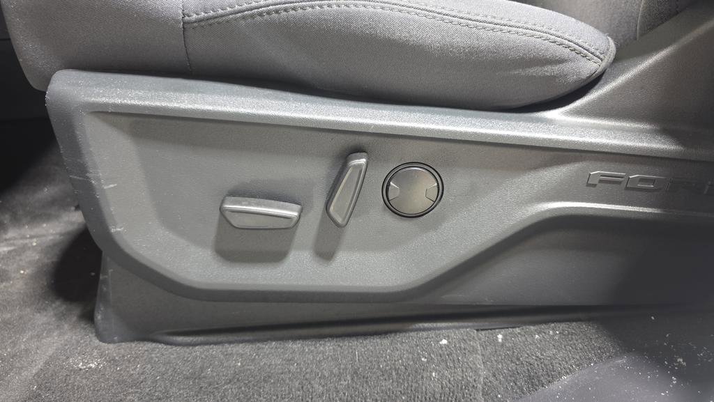 Certified 2025 Ford Expedition Active image 18