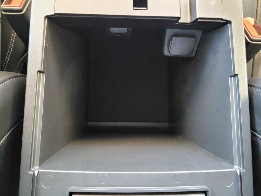 Used 2023 Ford Explorer XLT w/ Equipment Group 202A image 19