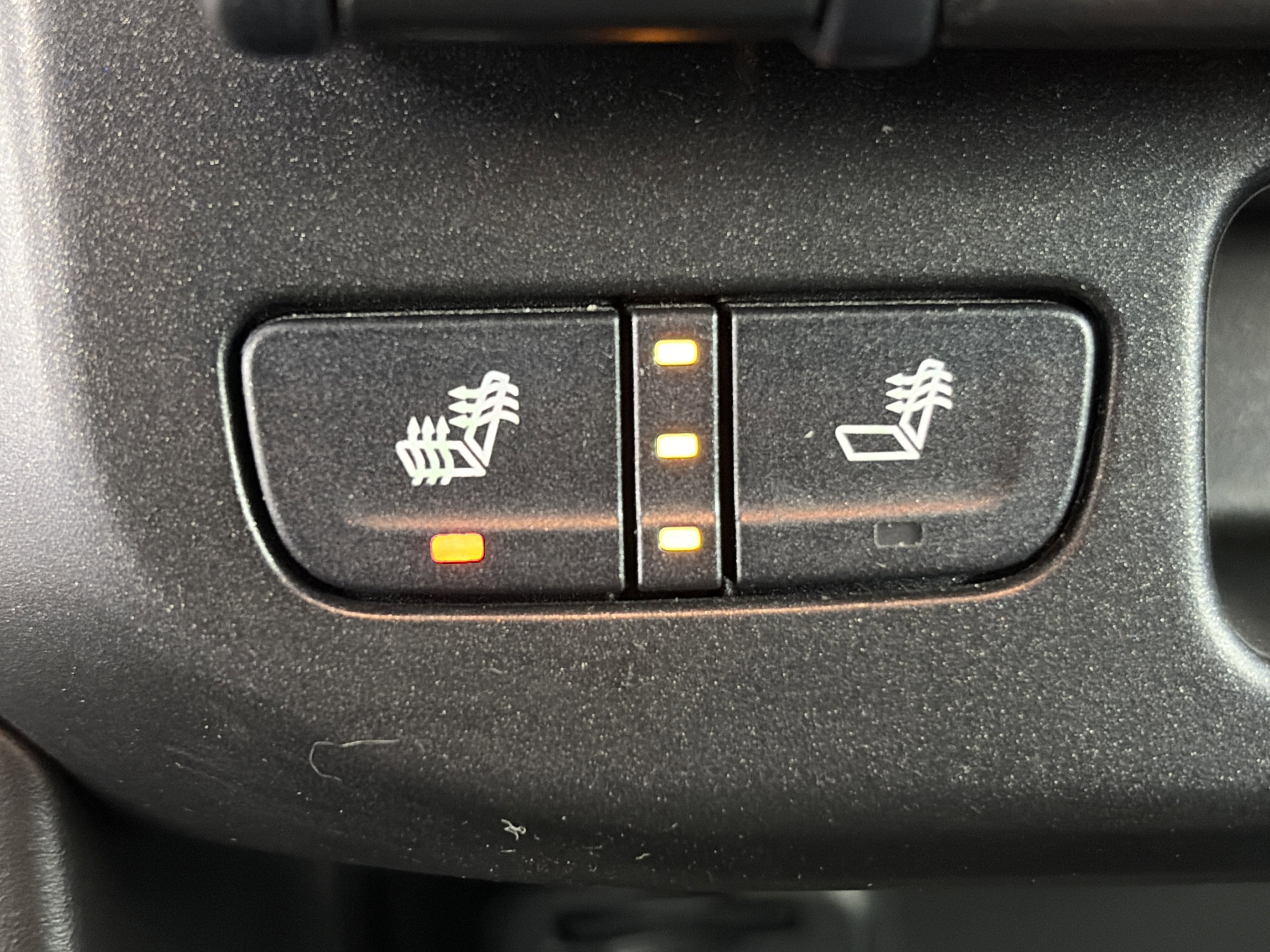 Certified 2022 GMC Canyon AT4 image 26