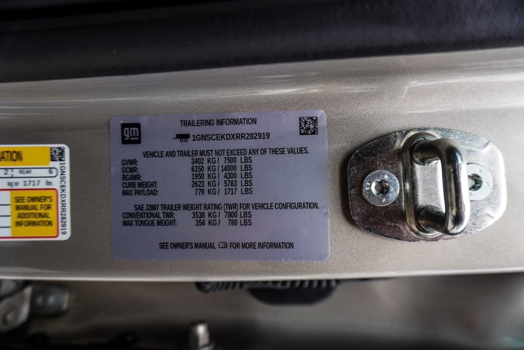 Used 2024 Chevrolet Suburban RST RWD image 43