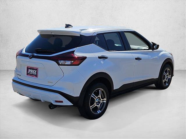Used 2024 Nissan Kicks S FWD image 5