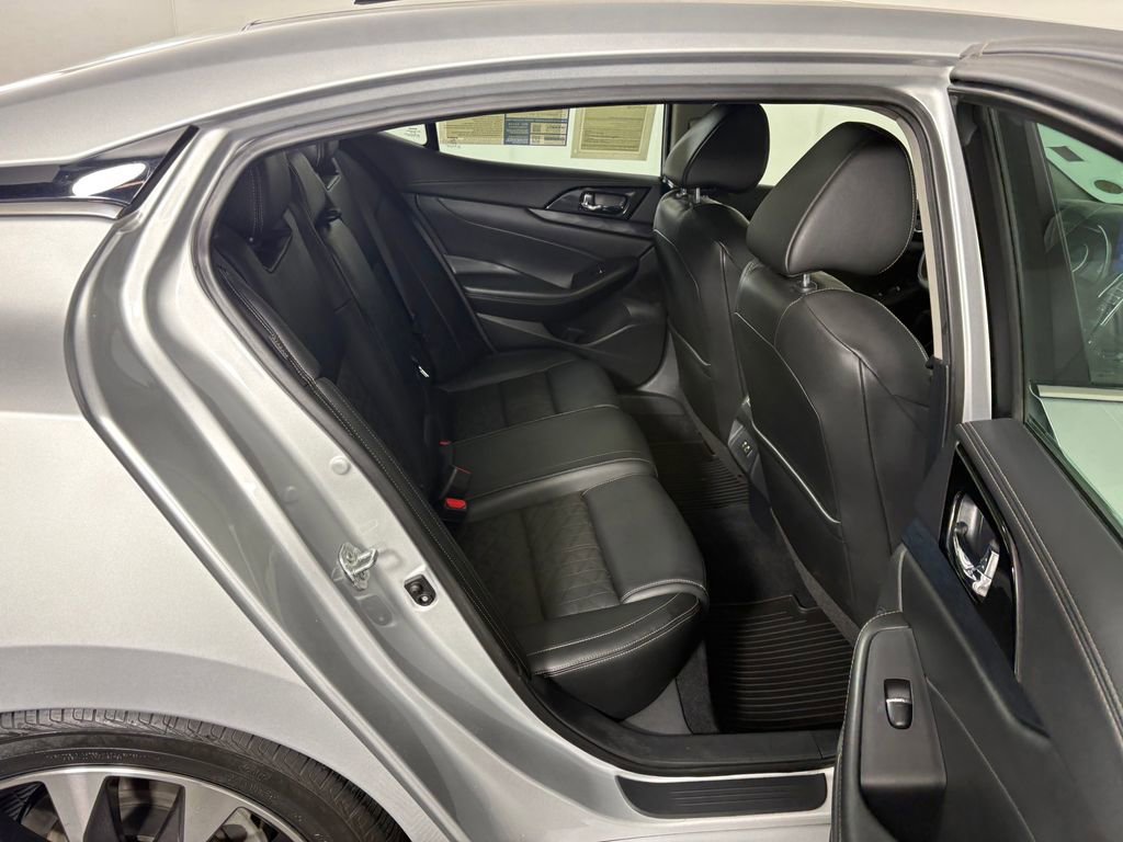 Used 2020 Nissan Maxima Platinum w/ Sport Mat Group FWD image 34