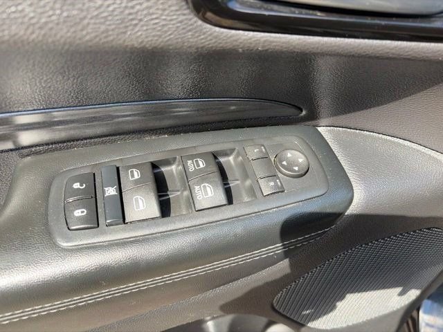 Used 2022 Dodge Durango SXT AWD/4WD image 13