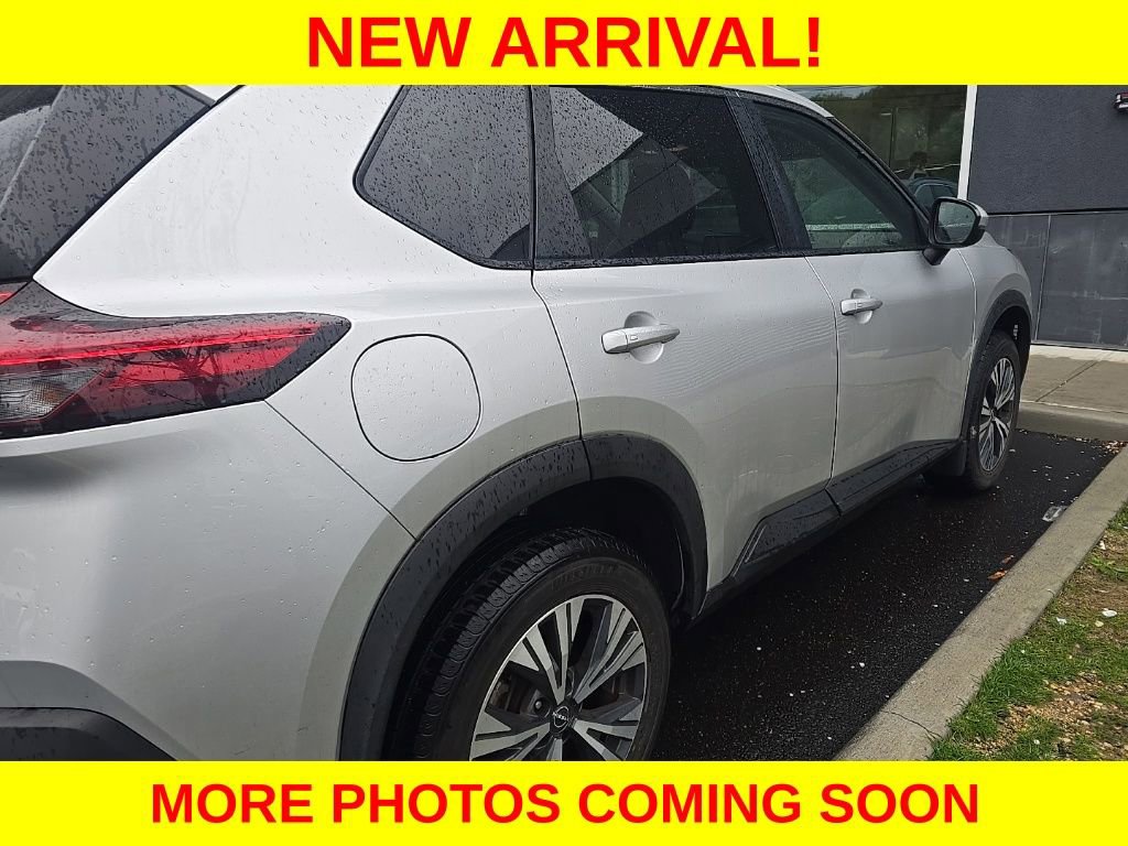 Used 2022 Nissan Rogue SV AWD/4WD image 5