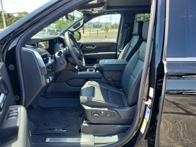 New 2026 GMC Yukon Denali w/ Denali Reserve Package AWD/4WD image 16