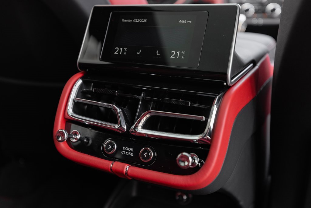 New 2025 Bentley Bentayga Extended Wheelbase image 30