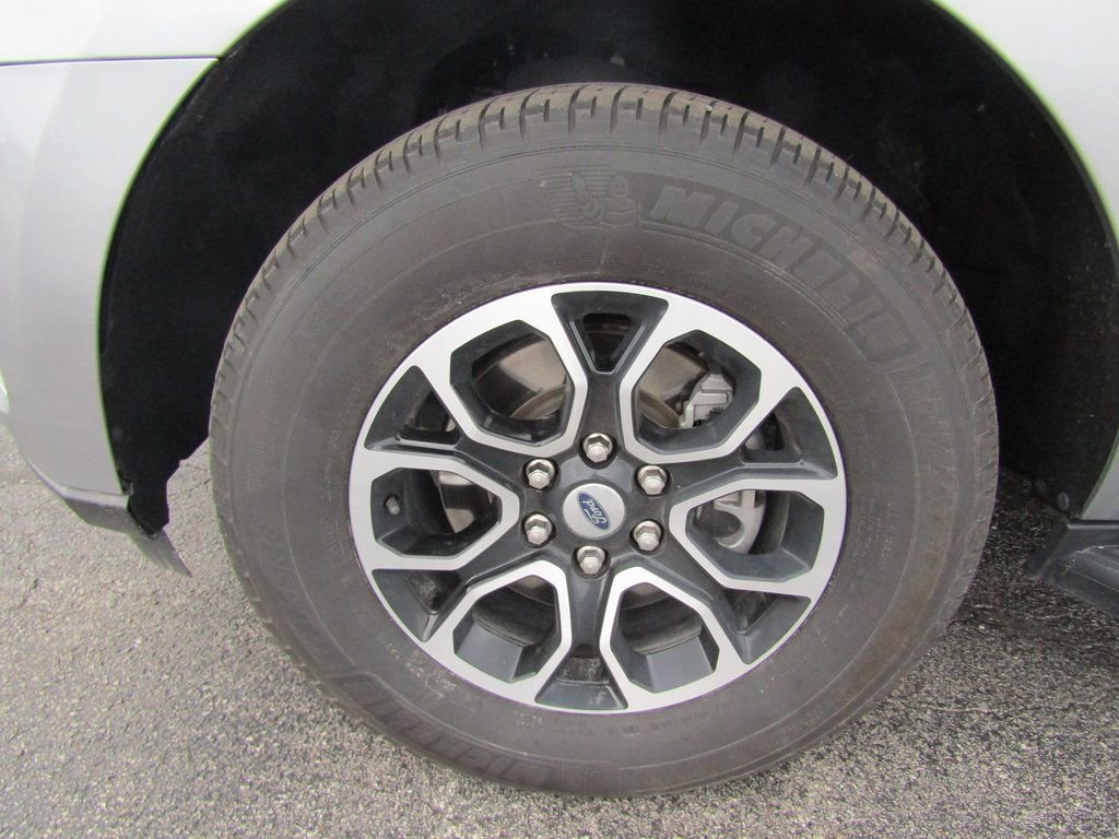 Used 2024 Ford Expedition Max XLT image 28