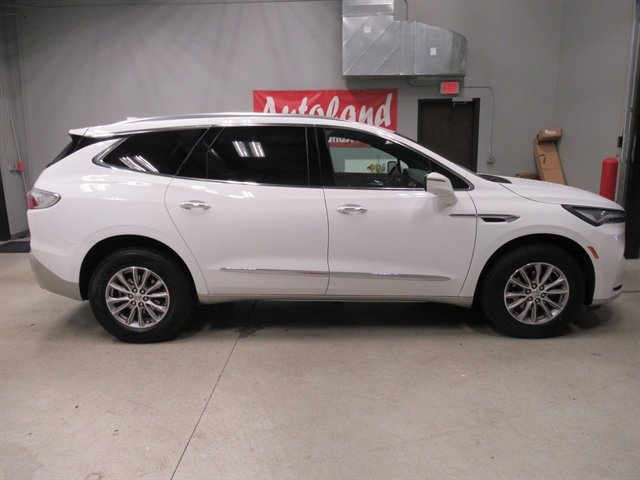 Used 2024 Buick Enclave Premium image 7
