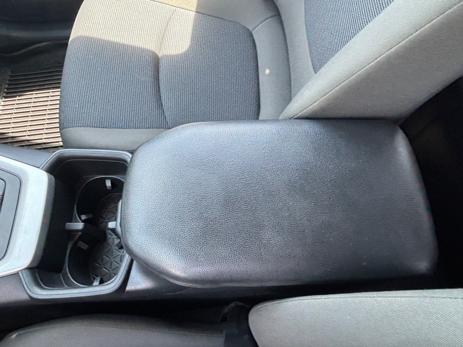 Used 2023 Toyota RAV4 LE AWD/4WD image 17
