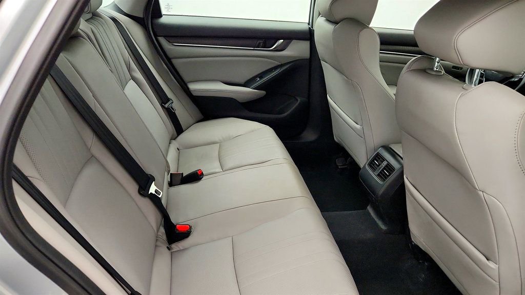 Used 2018 Honda Accord Touring image 22