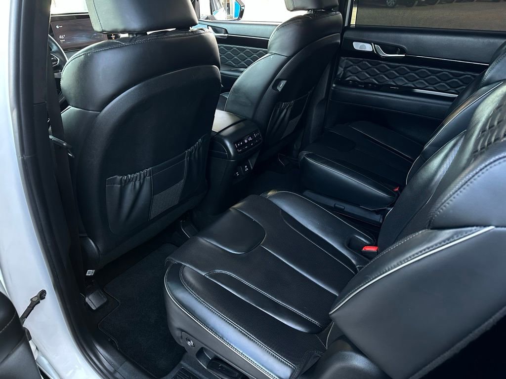 Used 2021 Hyundai Palisade Calligraphy image 16