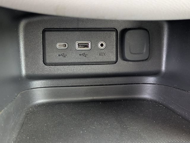 Used 2022 Chevrolet Equinox LT FWD image 24