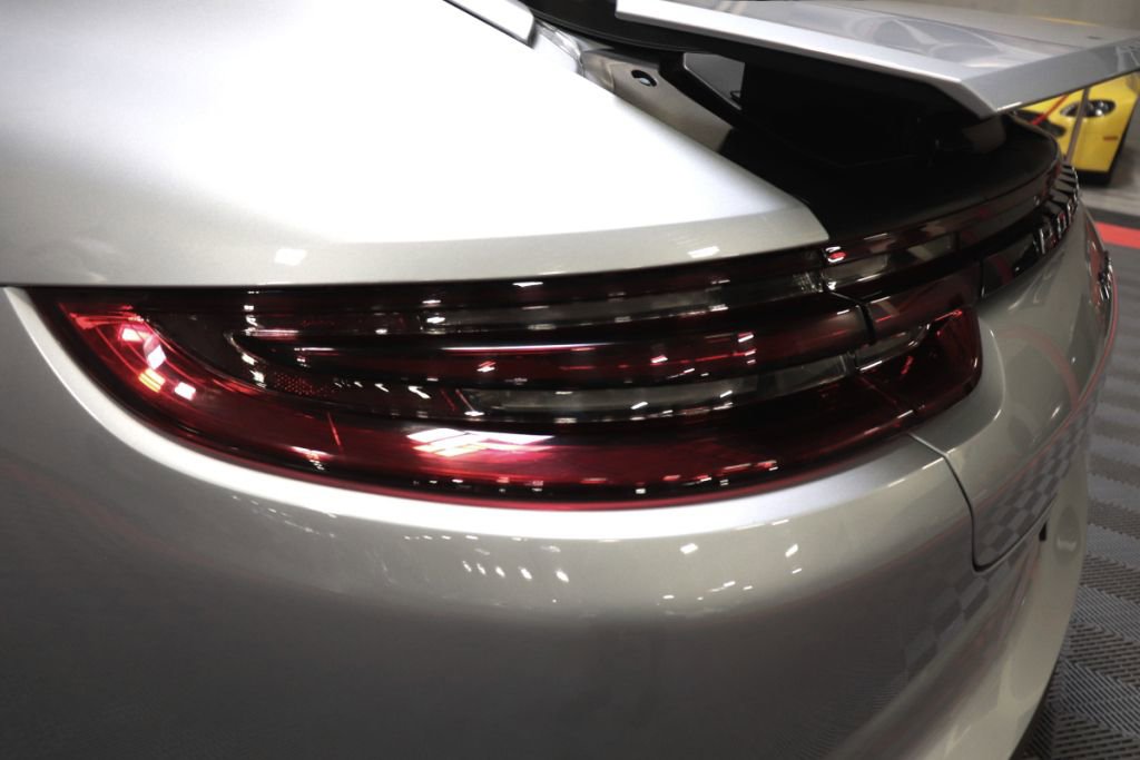 Used 2019 Porsche Panamera 4 AWD/4WD image 5