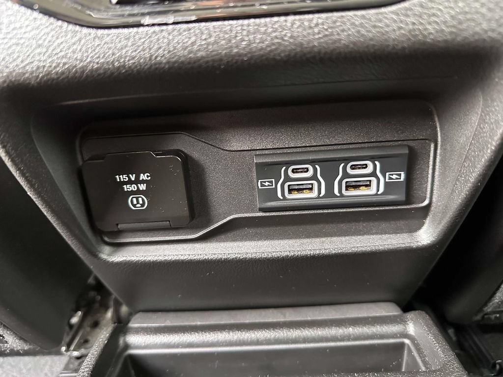 Used 2021 Jeep Grand Cherokee L Limited w/ Trailer Tow Group (B) AWD/4WD image 16
