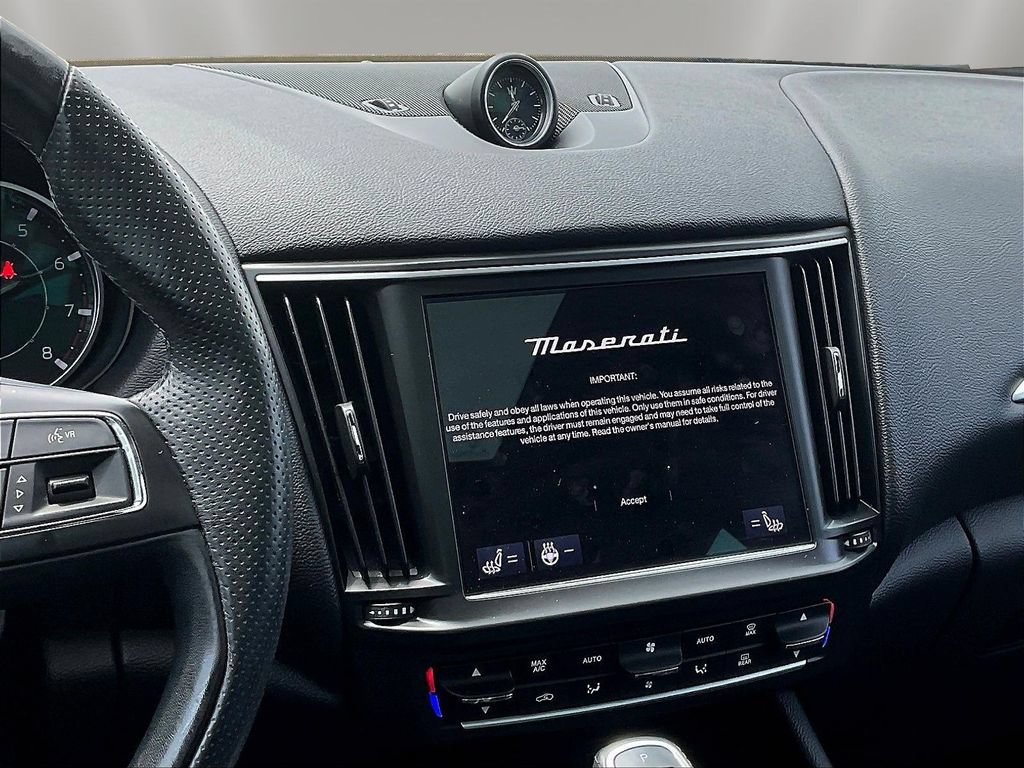 Used 2022 Maserati Levante GT AWD/4WD image 9