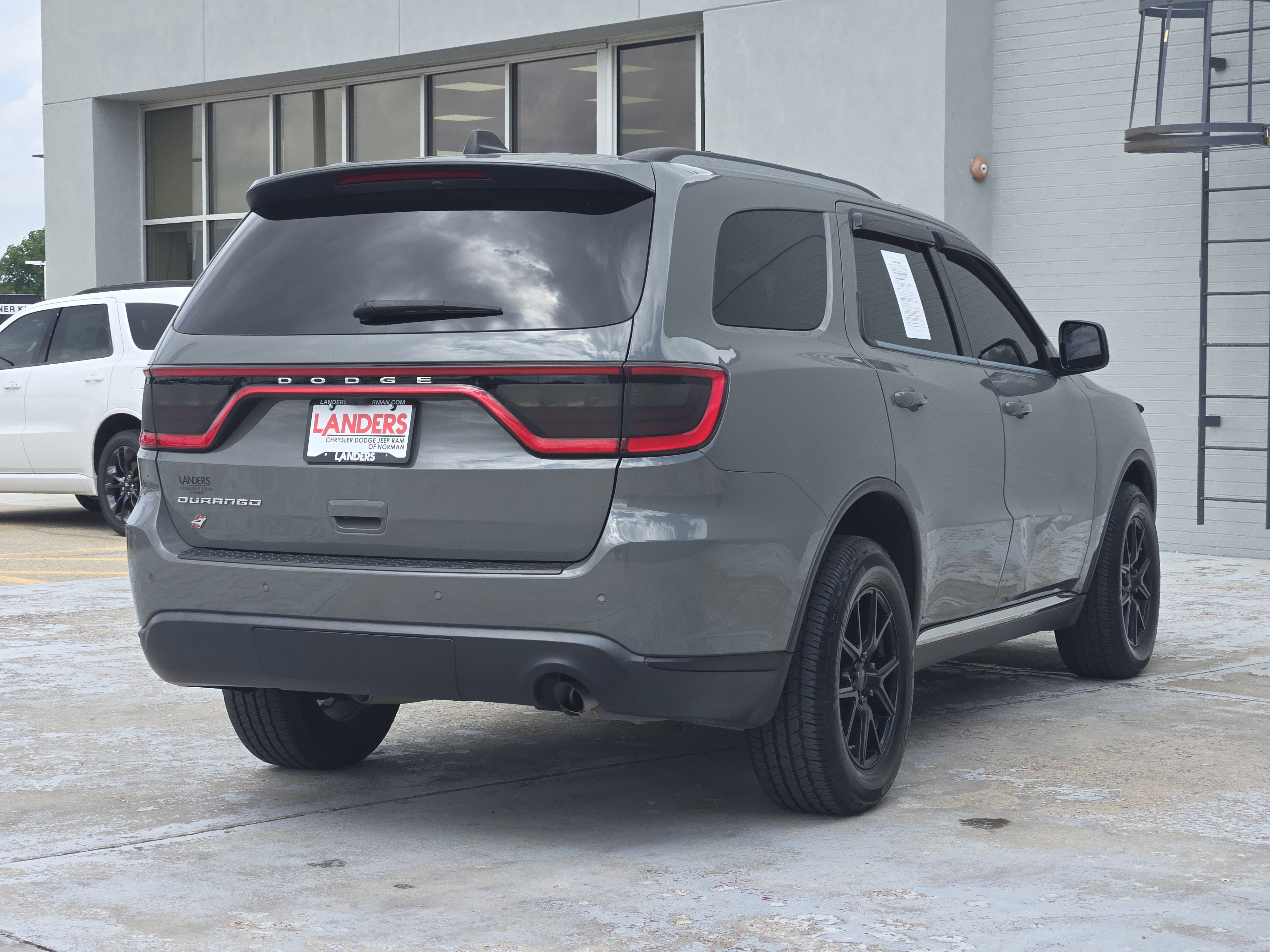 Used 2022 Dodge Durango SXT AWD/4WD image 8
