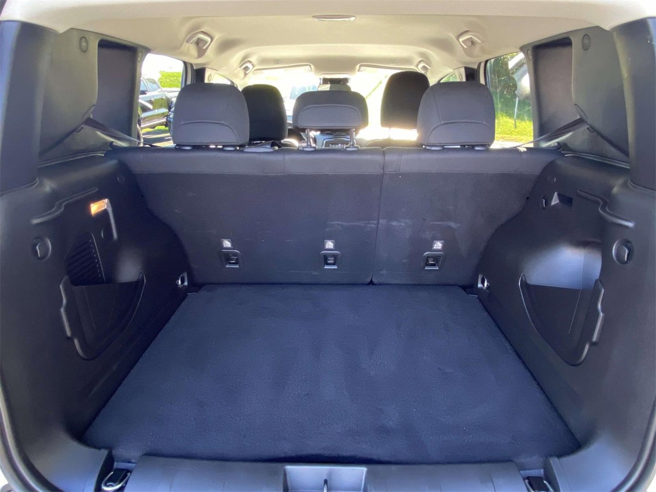 Used 2021 Jeep Renegade Latitude image 9