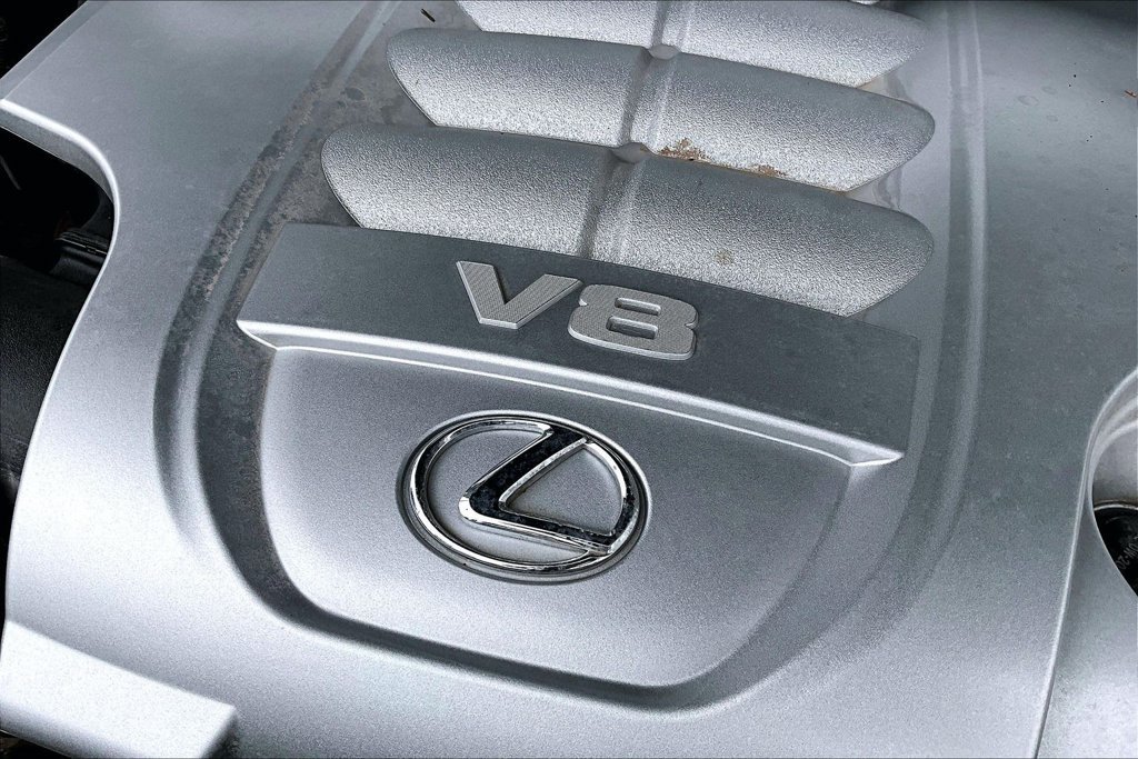 Used 2020 Lexus LX 570 4WD w/ Sport Package image 32