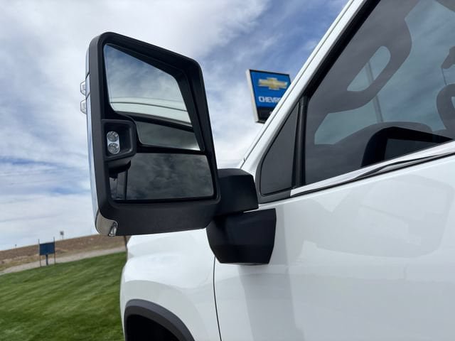 Certified 2022 Chevrolet Silverado 3500 LTZ w/ LTZ Convenience Package AWD/4WD image 30