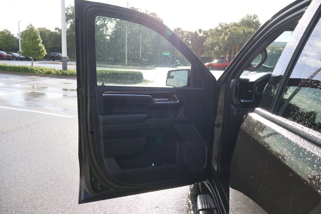 Used 2023 GMC Sierra 1500 Elevation w/ X31 Off-Road Package AWD/4WD image 16