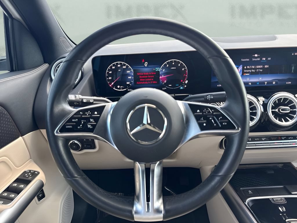 Used 2025 Mercedes-Benz GLA 250 image 12
