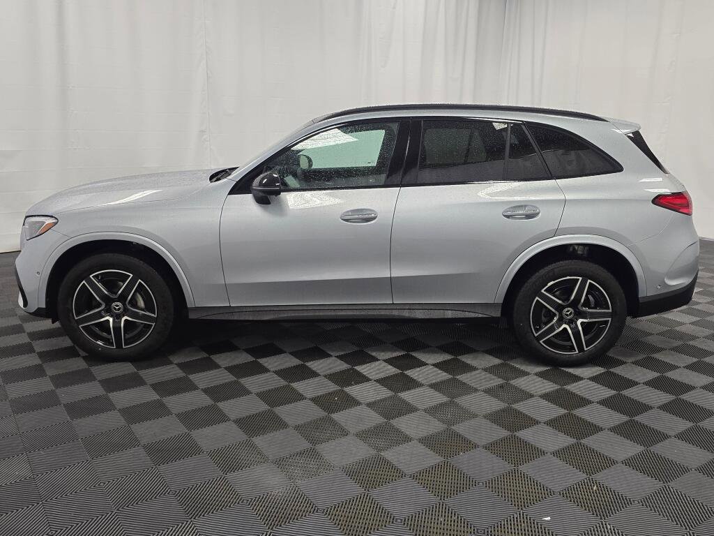 New 2026 Mercedes-Benz GLC 300 4MATIC image 3