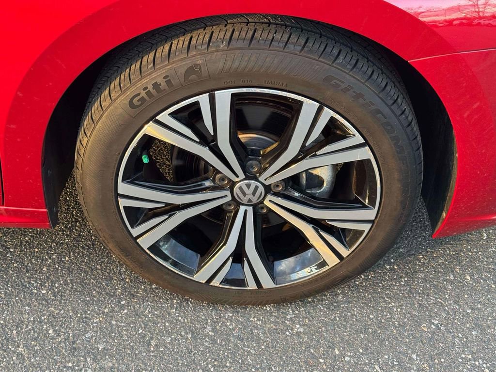 Used 2022 Volkswagen Passat 2.0T SE image 9