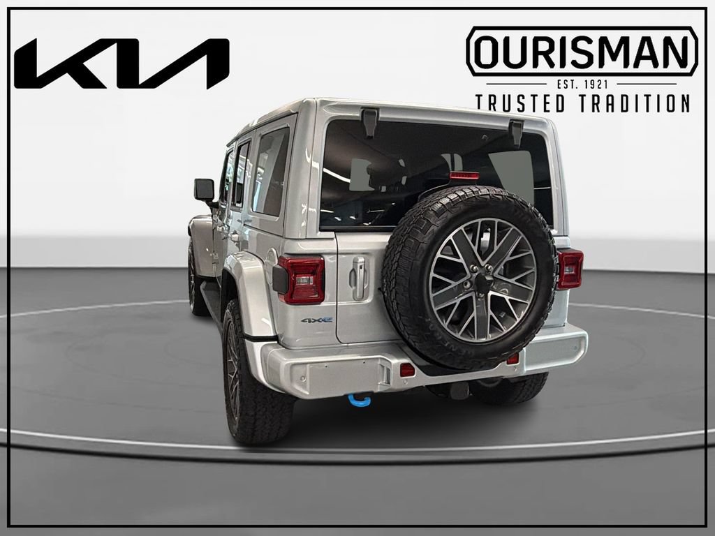 Used 2024 Jeep Wrangler High Altitude AWD/4WD image 3