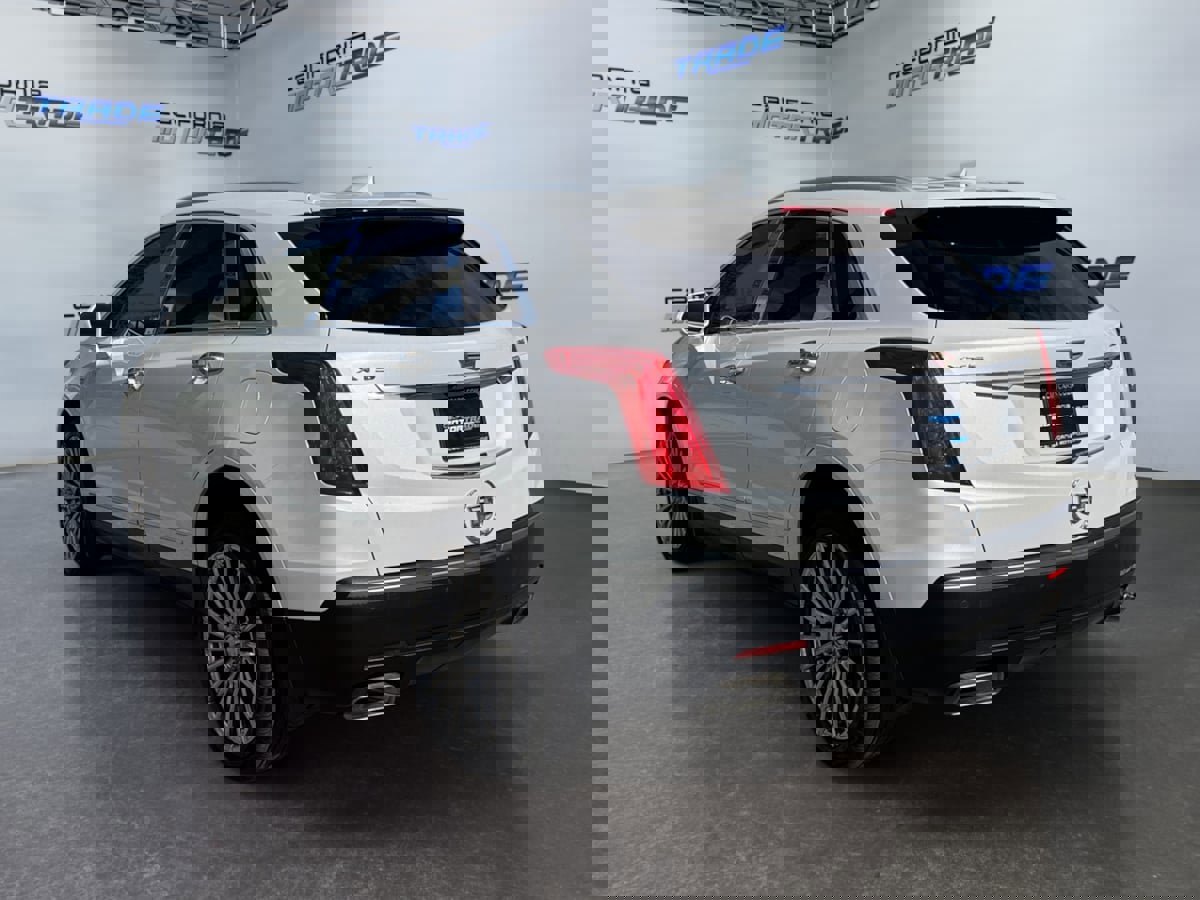 Used 2018 Cadillac XT5 Luxury w/ Driver Awareness Package image 7