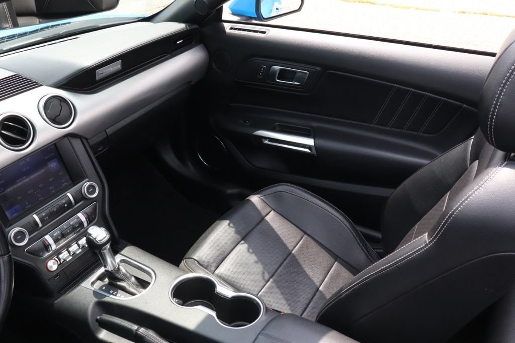 Used 2023 Ford Mustang Convertible RWD image 13