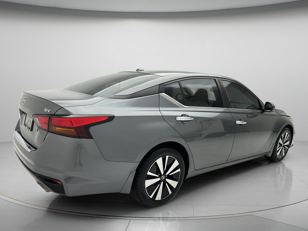 Used 2021 Nissan Altima 2.5 SV w/ SV Premium Package FWD image 5