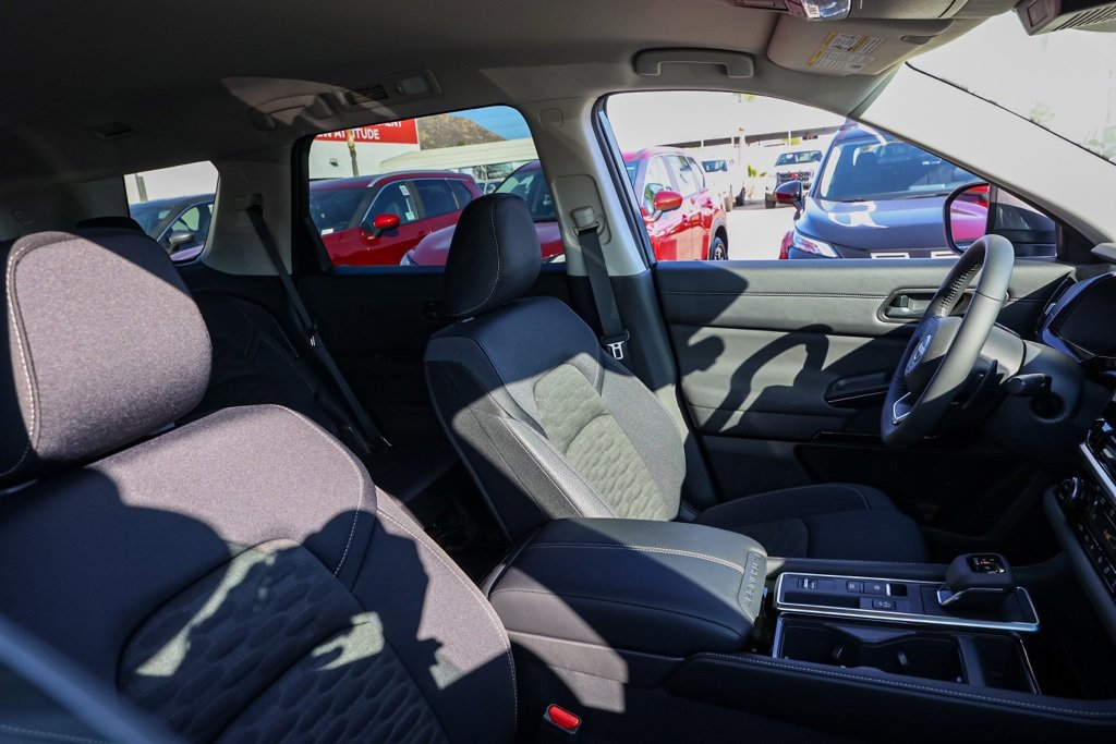 New 2025 Nissan Pathfinder SV image 21