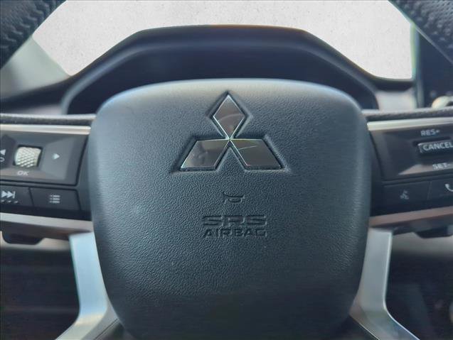 Used 2024 Mitsubishi Outlander SE AWD/4WD image 24