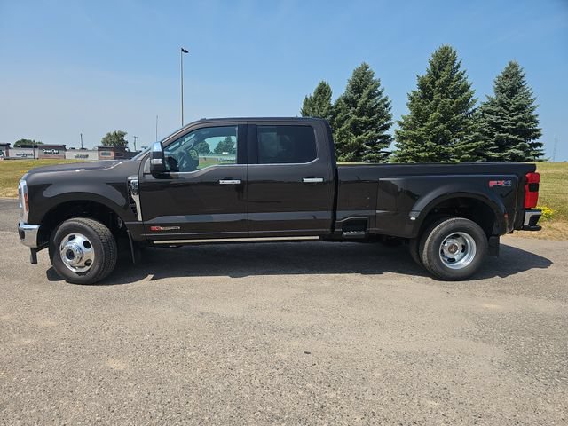 Used 2025 Ford F350 King Ranch w/ Chrome Package AWD/4WD image 2