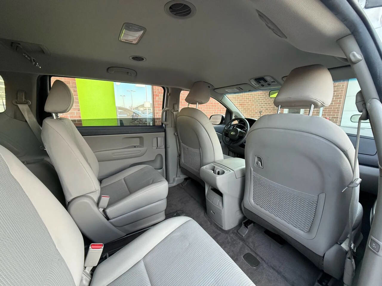 Used 2020 Kia Sedona LX FWD image 19