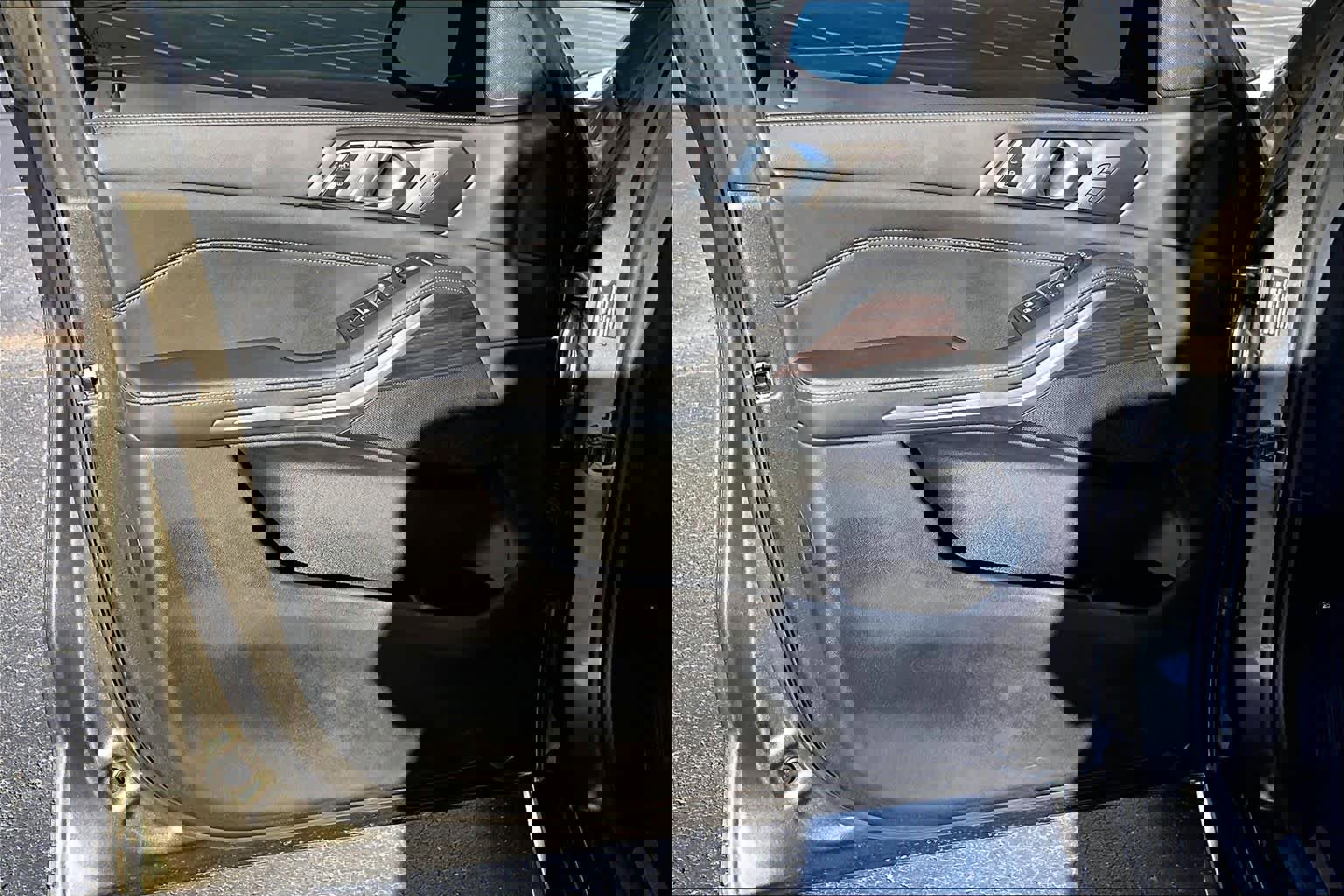 Used 2024 BMW X5 xDrive40i w/ Parking Assistance Package image 23