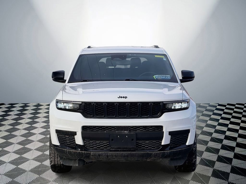 Used 2024 Jeep Grand Cherokee L Laredo image 2